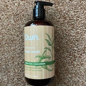 OWN moisturizing hand wash green tea + cucumber